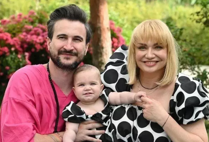 Cum arată Elena Băsescu după ce s-a spus că ar fi exagerat cu operațiile estetice