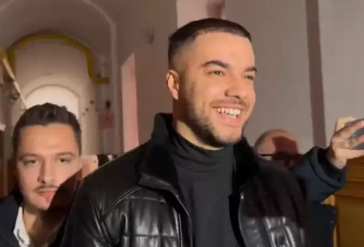 Florinel Coman și Ioana Timofeciuc și-au botezat fetița. Cine sunt nașii copilului