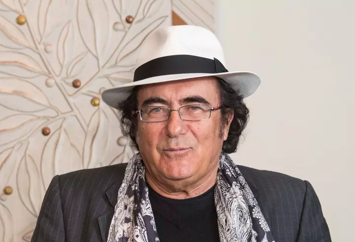 Vescan a renunțat temporar la muzică din cauza problemelor de sănătate: „Mi se umflase capul. Cu imaginația mea nebună, cine știe, aveam tumori”