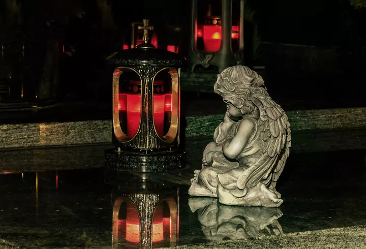 Cum arată Elena Băsescu după ce s-a spus că ar fi exagerat cu operațiile estetice