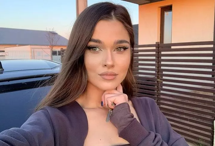 Ce făcea Corneliu Vadim Tudor în fiecare an, de 1 Decembrie: „Pentru  țara mea îmi dau viața!"