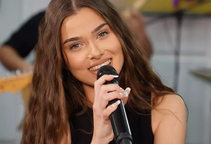 Ioana Simion a anunțat că s-a despărțit de Ilie Năstase, după scandalul cu banii furați: „Ruptura este definitivă”