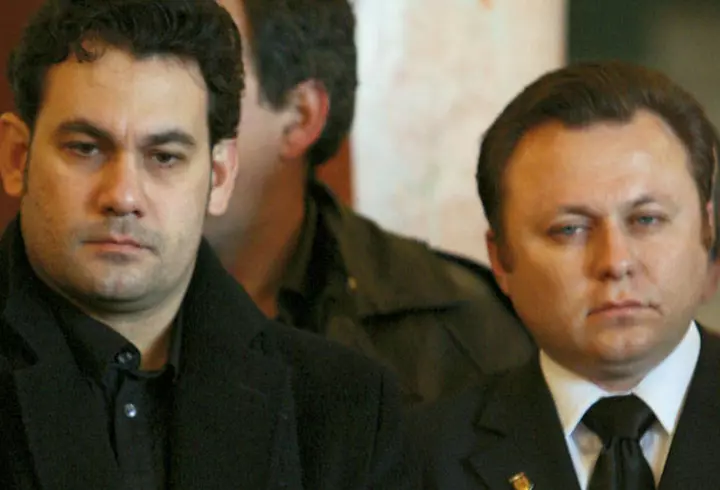 Ce făcea Corneliu Vadim Tudor în fiecare an, de 1 Decembrie: „Pentru  țara mea îmi dau viața!"