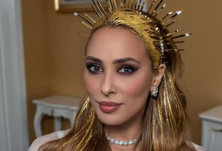 Corina Caragea s-a mutat în casă nouă și a dezvăluit cu cine a împodobit bradul: "E un vis împlinit"