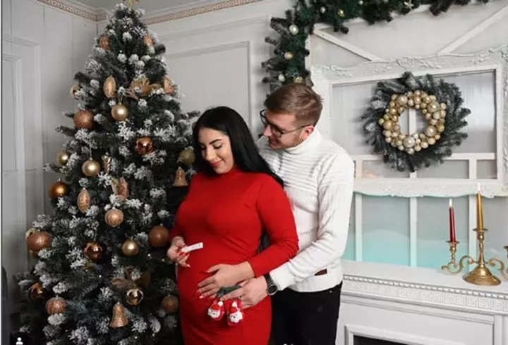 Cine ar fi iubita secretă a fotbalistului Mbappe. Rose Bertram are doi copii cu un fotbalist care a jucat tot la PSG