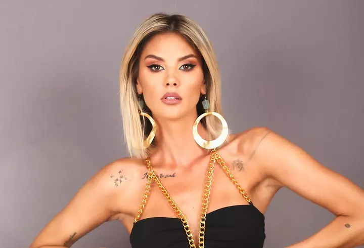 Cine au fost iubitele lui Salman Khan, înainte de Iulia Vântur. Una dintre ele a fugit de acasă la 15 ani pentru el!