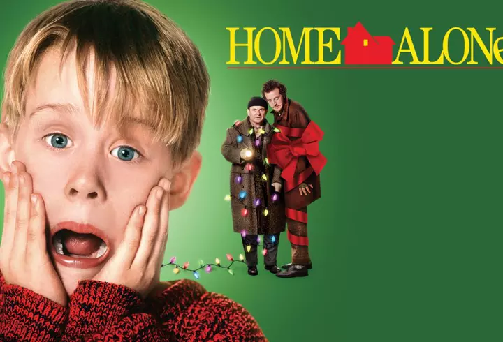 Oana Roman, ședință foto de Crăciun alături de Marius Elisei și fiica lor: "Este al 9-lea an împreună"