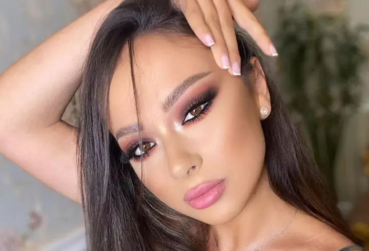 Cine ar fi iubita secretă a fotbalistului Mbappe. Rose Bertram are doi copii cu un fotbalist care a jucat tot la PSG