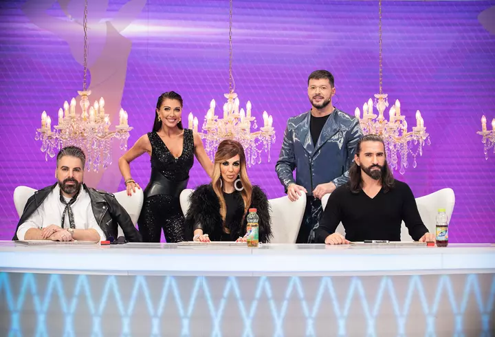 Cum s-a îmbrăcat Nadia Comăneci la Grammy 2023 și cine a însoțit-o. A atras toate privirile pe covorul roșu!