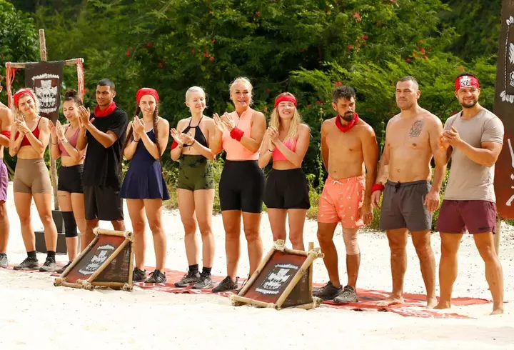 Andreea Bănică regretă că a pozat în Playboy: ”A fost un șoc. Mi-au scos bikinii în photoshop”. Soțul și tatăl ei au convins-o