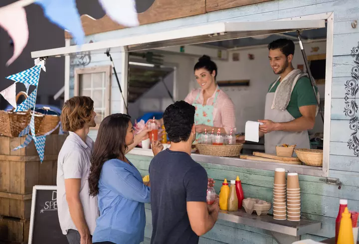 Infecția cu norovirus: ce o cauzează și ce simptome prezintă / Focar la un colegiu din Timişoara