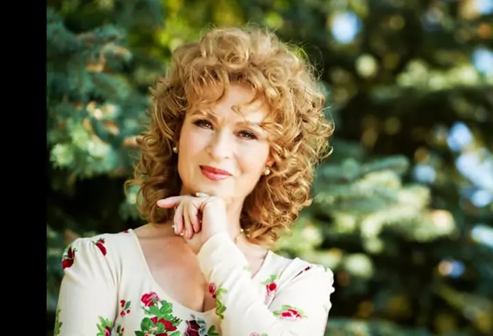 ”Mi-a rupt inima. Asistenta mi-a zis că se trezește noaptea și o strigă, urlă după Catinca”. Oana Roman, dezvăluire dureroasă despre mama ei