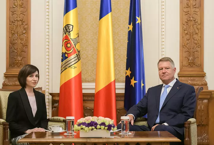 Un profesor de la Seminarul Teologic Ortodox din Baia Mare este acuzat că le-a făcut avansuri elevelor minore: "Poate vei ajunge să mă cunoști mai bine..."