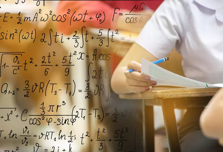 Un profesor de la Seminarul Teologic Ortodox din Baia Mare este acuzat că le-a făcut avansuri elevelor minore: "Poate vei ajunge să mă cunoști mai bine..."