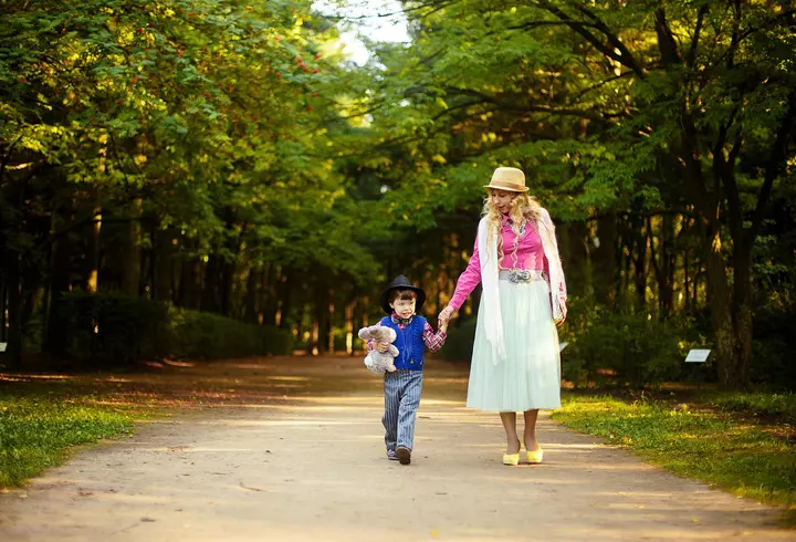 Un profesor de la Seminarul Teologic Ortodox din Baia Mare este acuzat că le-a făcut avansuri elevelor minore: "Poate vei ajunge să mă cunoști mai bine..."