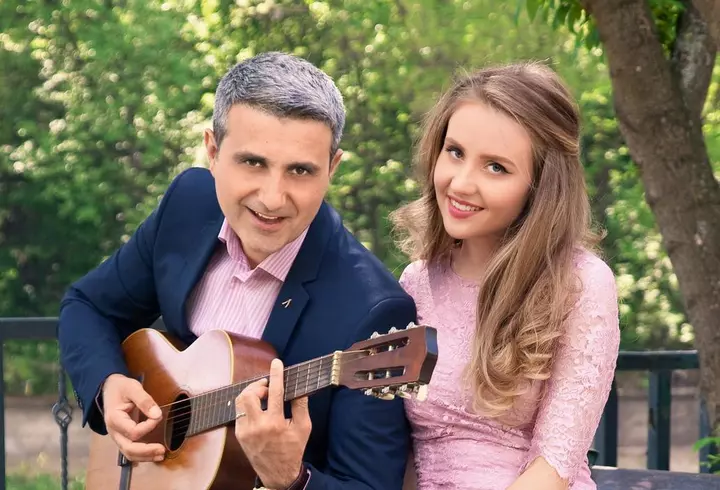 Cine este și cum arată Anca, sora Adrianei Bahmuțeanu. A lucrat în domeniul televiziunii