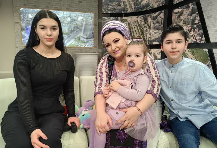 Cum arată Daniela Crudu însărcinată în 8 luni. Fosta asistentă TV nu a renunțat la aparițiile incendiare