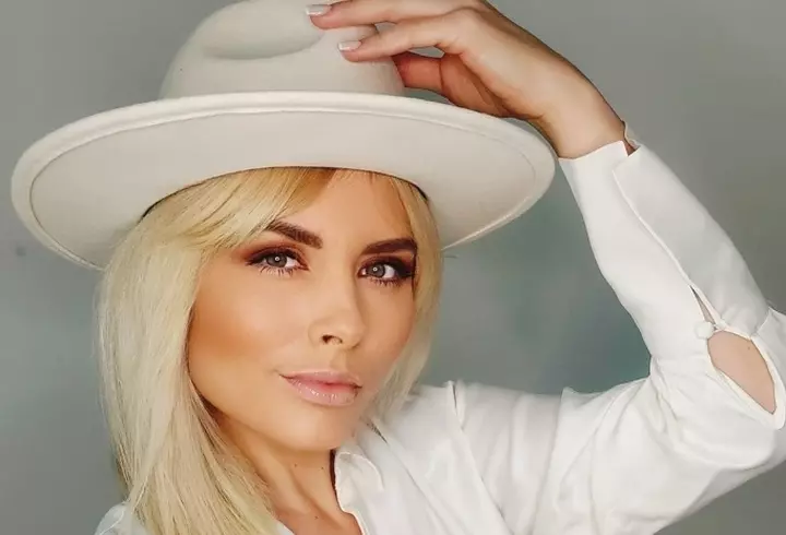 Cine este Monica Davidescu. Soția lui Aurelian Temișan a pierdut o sarcină și a rămas fără mamă la doar 3 ani