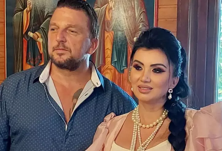 Vica Blochina și Oana Roman s-au certat din cauza lui Marius Elisei și nici că mai există cale de împăcare: „Mie nu-mi plac prieteniile pe interes”