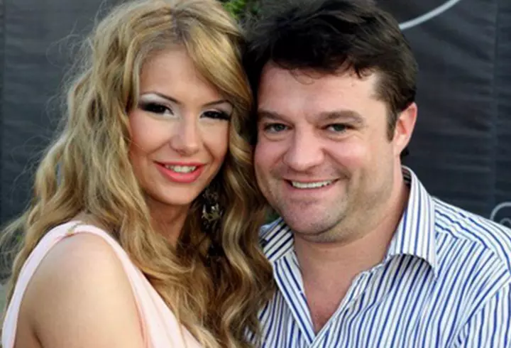 Cum s-a distrat Florin Salam cu familia lui, la scurt timp după ce a fost dat afară de la nunta din Craiova: "100 de ani de bucurie". A dansat în plină stradă