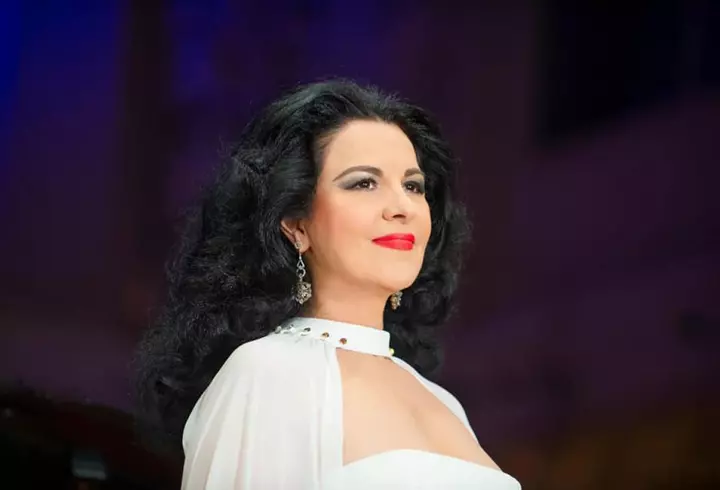 Vica Blochina și Oana Roman s-au certat din cauza lui Marius Elisei și nici că mai există cale de împăcare: „Mie nu-mi plac prieteniile pe interes”