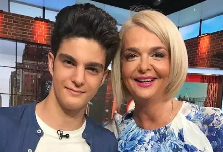 Cosmina Adam, fosta asistentă de la Acces Direct, a fost cerută în căsătorie: „Te iubesc”. Cine este și cu ce se ocupă viitorul ei soț