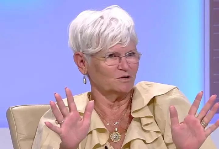 Vica Blochina și Oana Roman s-au certat din cauza lui Marius Elisei și nici că mai există cale de împăcare: „Mie nu-mi plac prieteniile pe interes”