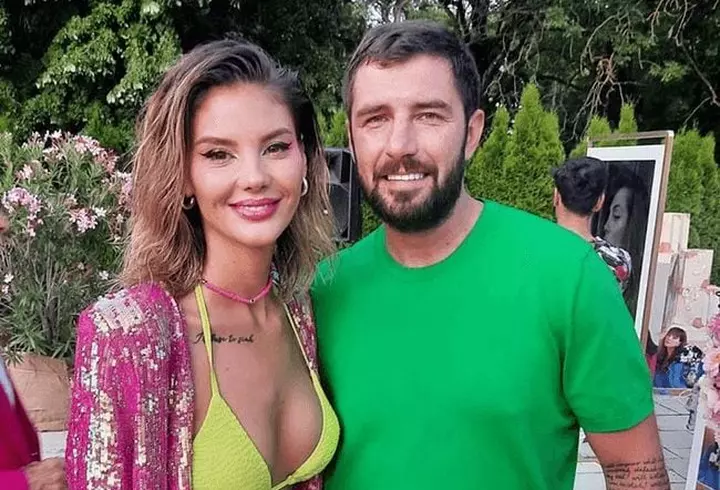 Cum arată Daniela Crudu însărcinată în 8 luni. Fosta asistentă TV nu a renunțat la aparițiile incendiare