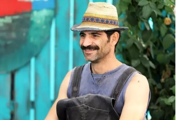 Jador a fost amendat după scandalul de la concertul din Deva: "Ce înseamnă asta?". Artistul a fost luat pe sus de jandarmi