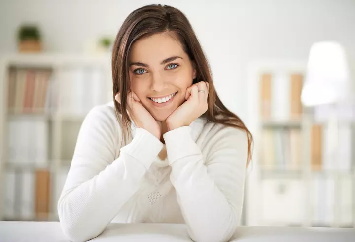 Revista ELLE lansează prima copertă pe care o poți purta din România