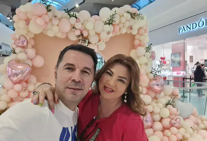 Adela Popescu joacă într-un lungmetraj alături de Laura Cosoi, după ce a luat pauză în televiziune: „Este o super comedie”