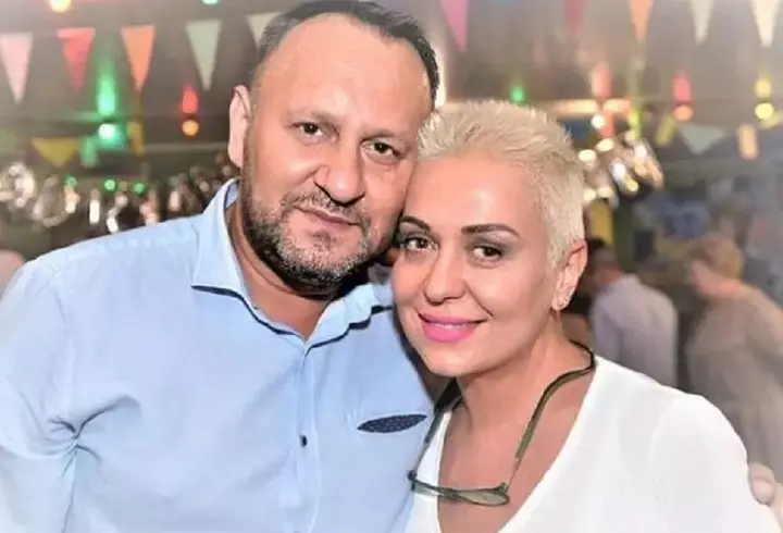 Ce ținută a purtat Catrinel Marlon pe covorul roșu, la Cannes 2023. A avut perucă și a atras toate privirile