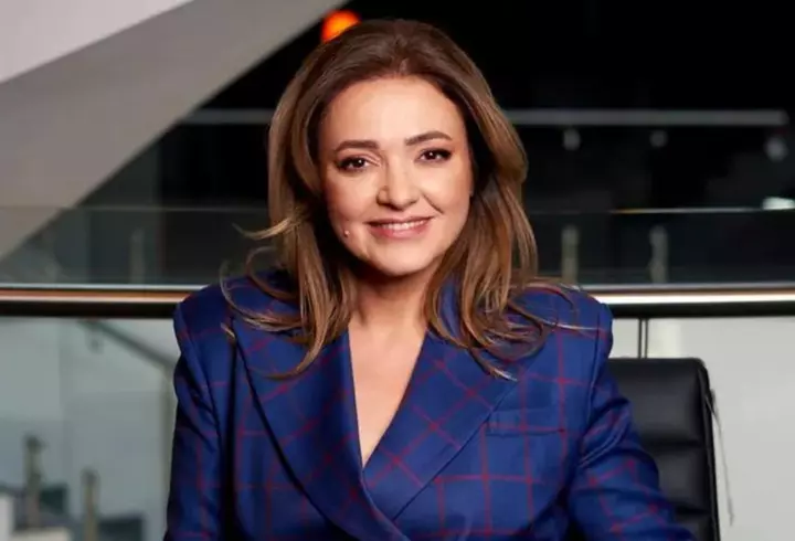Ce cadouri a primit George Rotaru, cântărețul lui Ceaușescu, de ziua lui. Natalia Duminică de la Survivor i-a dansat din buric / EXCLUSIV