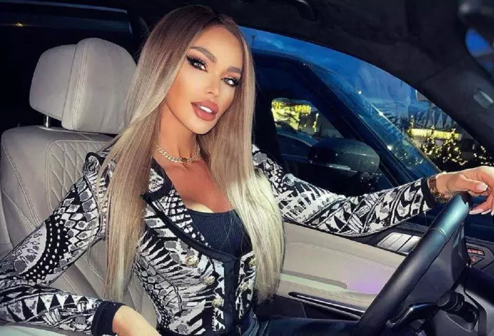 Bianca Drăgușanu, mesaj acid pentru o fană, pe Internet: "Ești de râsul ploii. Degeaba mergi la biserică...". Ce a scos-o din sărite
