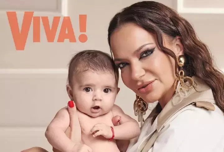 Roxana Nemeș și Călin Hagima și-au botezat gemenii, Ania și Zain, în secret. Imagini de la petrecere: decor de lux cu sute de trandafiri și lumânări, ținute spectaculoase și meniu de cinci stele