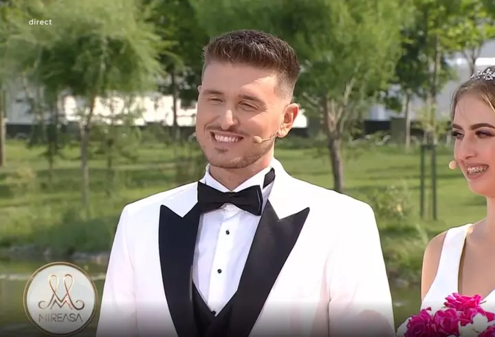 Ayan, fiul Mihaelei Rădulescu, a împlinit 19 ani! Ce urare specială i-a făcut vedeta: ”O mamă mândră. Extrem de mândră...” / Cum arată Ayan acum