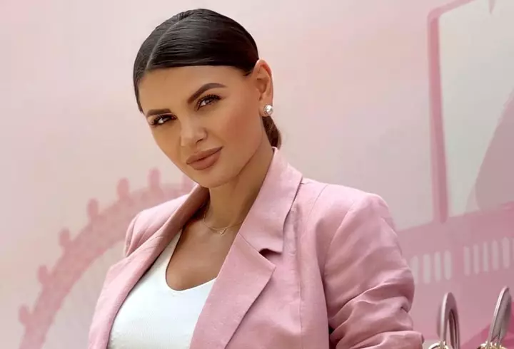Ce cadouri a primit George Rotaru, cântărețul lui Ceaușescu, de ziua lui. Natalia Duminică de la Survivor i-a dansat din buric / EXCLUSIV