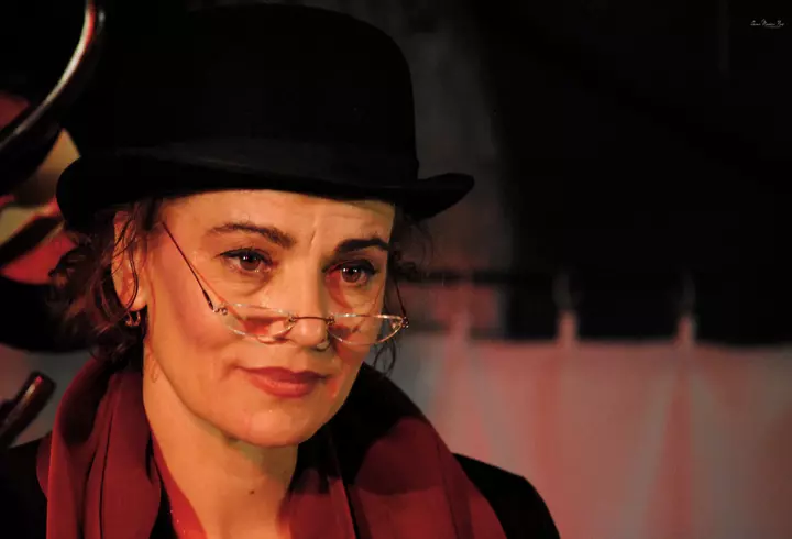 Cum s-au îmbrăcat vedetele la avanpremiera serialului Secrete de familie, de la Kanal D. Ilinca Vandici, Raluca Bădulescu și Denise Rifai au atras toate privirile