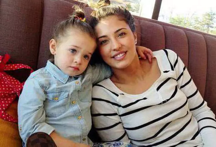 Cum s-au îmbrăcat vedetele la avanpremiera serialului Secrete de familie, de la Kanal D. Ilinca Vandici, Raluca Bădulescu și Denise Rifai au atras toate privirile