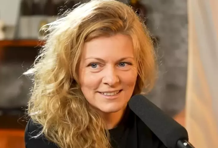 Mesajul transmis de Ileana Badiu la aniversarea a 15 ani de căsătorie, dintre care 11 la distanță: "Pentru toate relele pe care le trecem împreună zi de zi"