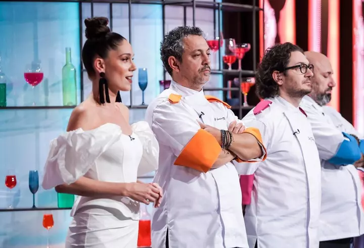 Oana Roman o duce pe fiica ei la psiholog, din cauza lui Marius Elisei: "Este extrem de afectată emoțional din cauza lipsei totale a tatălui. Nu a plătit niciodată pensia alimentară, deși este 500 de lei"