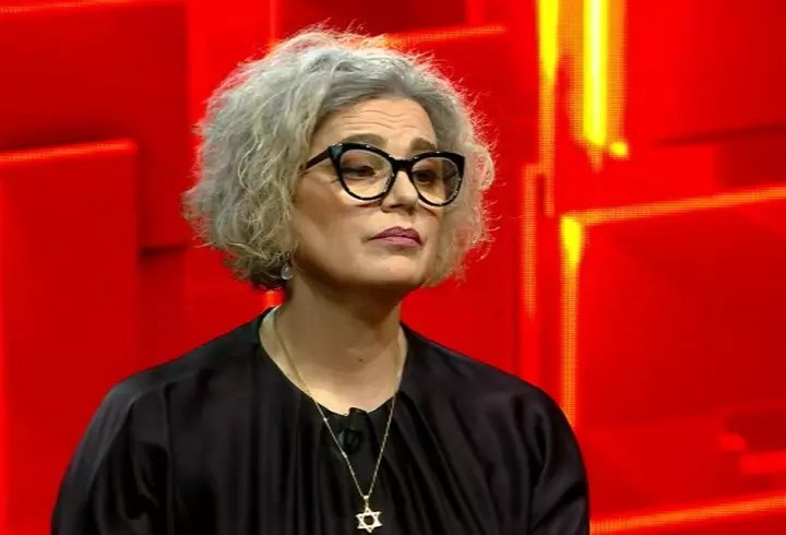 Prezentatoarea Cristina Șincai de la România TV a născut la 48 de ani: "După 4 ani de încercări și speranțe...". Prima poză a copilului
