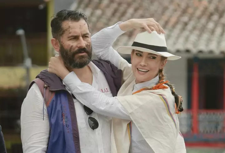 Cum a răspuns Iulia Albu la întrebarea „Cât de des faci dragoste cu Mike?”. Reacția fanilor: „Sunteți...”