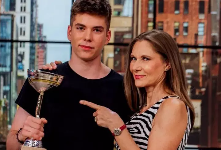 Romanița Iovan e o mamă mândră! Albert, fiul ei, a fost acceptat la cinci facultăți din Marea Britanie: ”Vrea să profeseze la noi” / EXCLUSIV