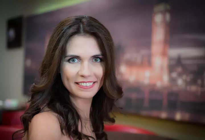 Ce ascunde Andreea Esca în fața camerelor. Detaliul pe care nimeni nu l-a observat de 30 de ani: „Mi-a spus să fiu atentă cum să îmi pună lumina, să nu se vadă acest lucru”