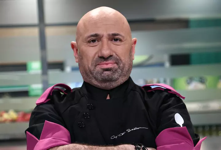 "Știam că vine tata băut și nu trebuie să am cheia în ușă că se enerva și începea să ne înjure, să ne bată, să ne batjocorească". Andreea Bănică a plecat de acasă la 18 ani, din cauza scandalurilor cu tatăl ei