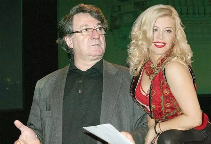 Loredana Groza, adevărul despre cât a câștigat din vânzarea celor 1,5 milioane de albume „Bună seara, iubite!”: „Salariul mamei mele de învățătoare”