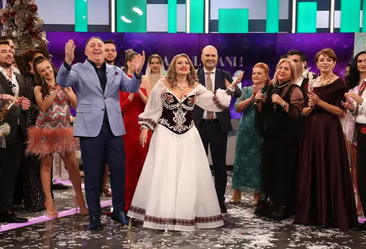 Cum arată Bianca Drăgușanu fără machiaj: "Unii au impresia că eu mănânc botox la micul dejun. E adevărat că sunt operată, dar..."