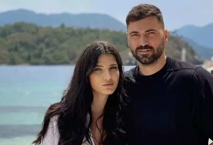 Iuliana Marciuc a dezvăluit că fostul ei soț, Remus Posea, a murit: „Aceste lucruri m-au determinat să particip la înmormântarea lui, în urmă cu doi ani”. Ce relație au avut după divorț