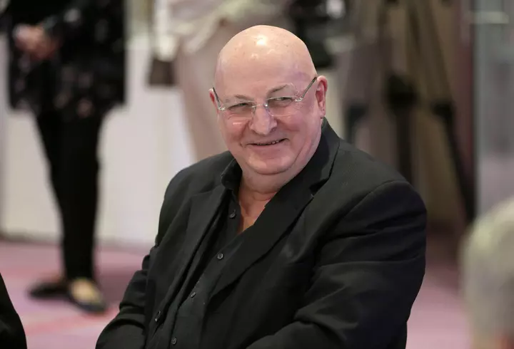 Bebe Cotimanis şi partenera sa, Iulia Dumitru, la VIVA! Couple! Secrete în premieră din relația lor: „Admir că e bărbat adevărat, este un om foarte sincer. Iubește cu adevărat și iubește frumos”